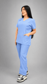 Uniforme Médico Celeste Premium con Pantalón Cargo